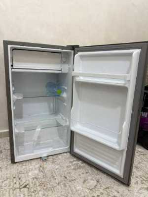 ثلاجة وفريزر Mega 84 لتر