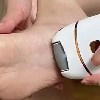 مبرد قدمين كهربائي قابل للشحن 4